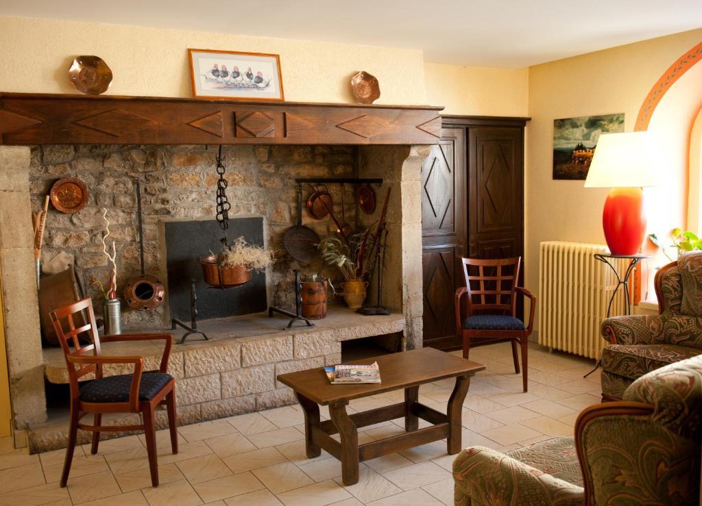 Citotel Hotel Le Commerce Sévérac-le-Château Dış mekan fotoğraf