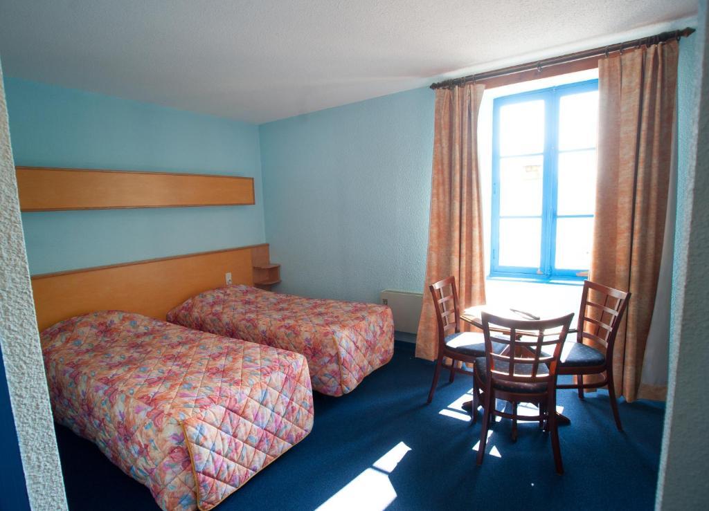 Citotel Hotel Le Commerce Sévérac-le-Château Oda fotoğraf